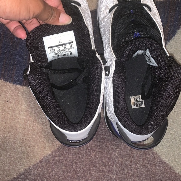 Jordan dub zero size youth 5.5
Open to Offers! - Picture 7 of 10